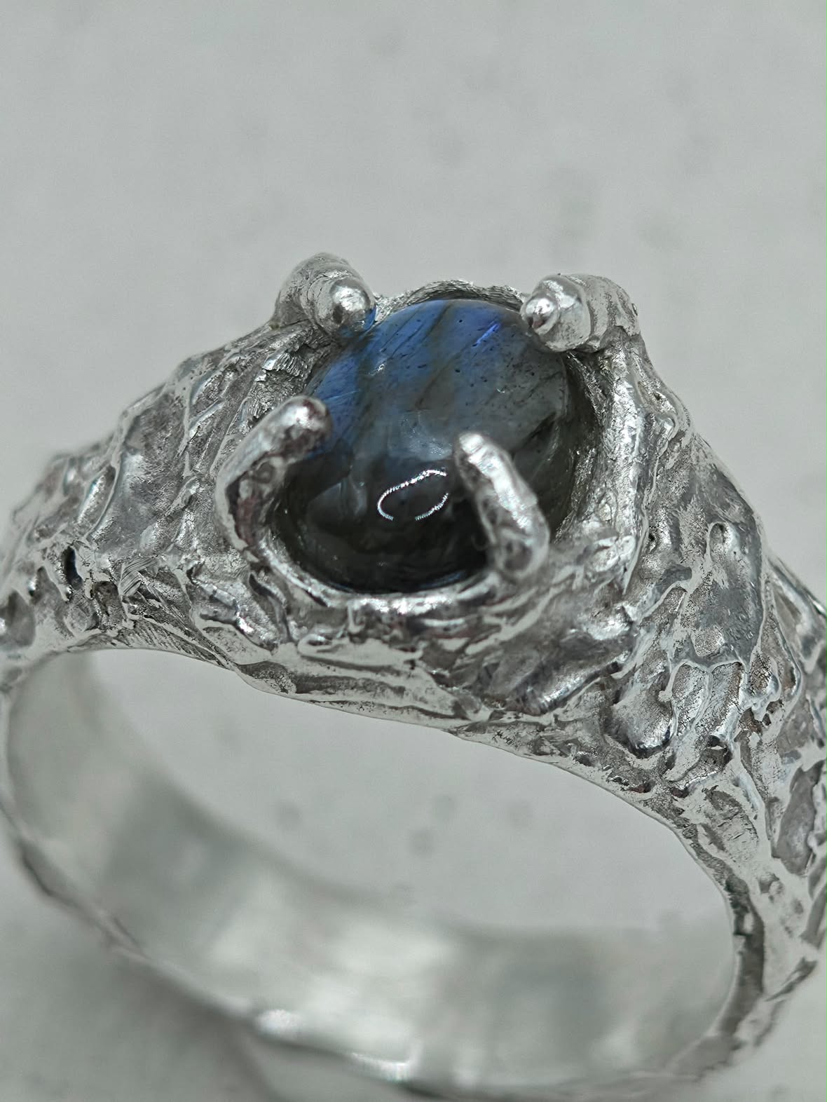 LABRADORITE RING