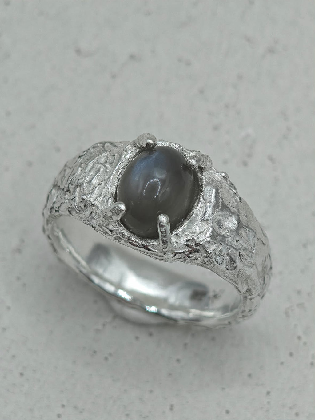 GREY MOONSTONE RING