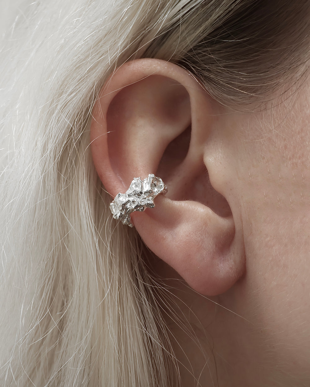 ANOMALY EAR CUFF