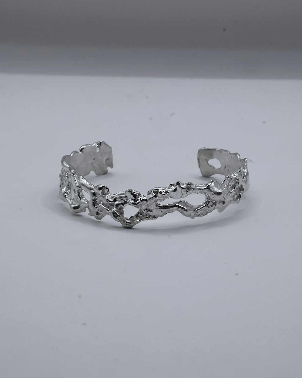 FUNKY HOLLOW BRACELET