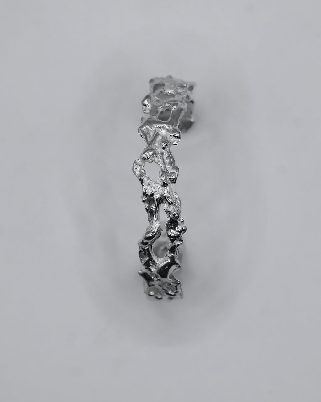 FUNKY HOLLOW BRACELET